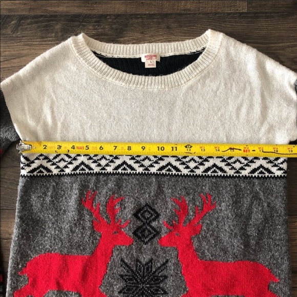 Mossimo Reindeer Christmas Sweater Pullover Crew - Picture 13 of 16